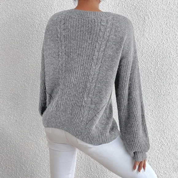 πͺ GREY CABLE KNIT V NECK LOOSE SWEATER! - Picture 2 of 12